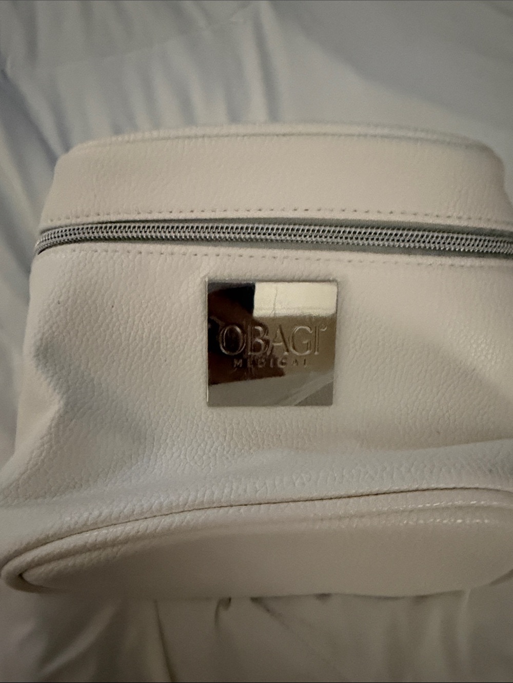 OBAGI Medical Cosmetic/Skincare Travel Case | White Exterior